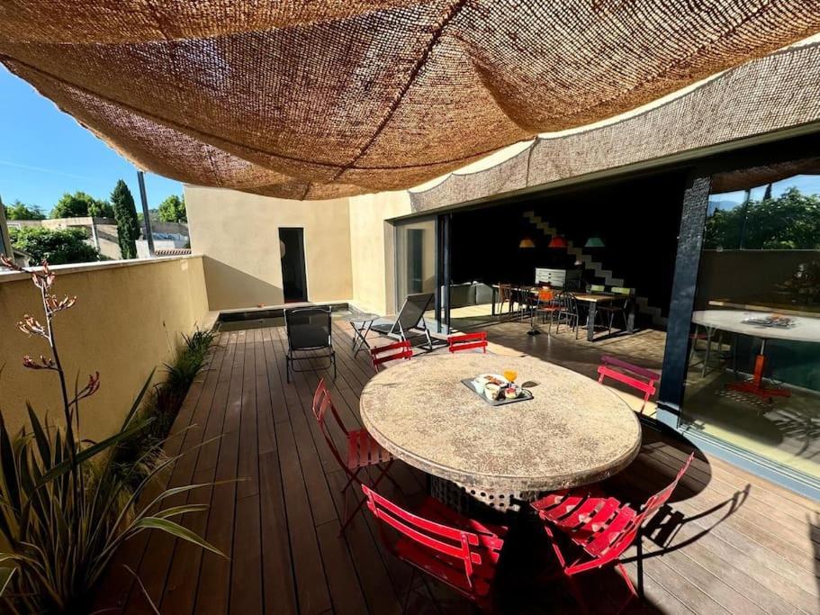 Maison D'Architecte Avec Piscine-Spa Chauffe En Centre Ville De Vaison-La-Romaine Extérieur photo