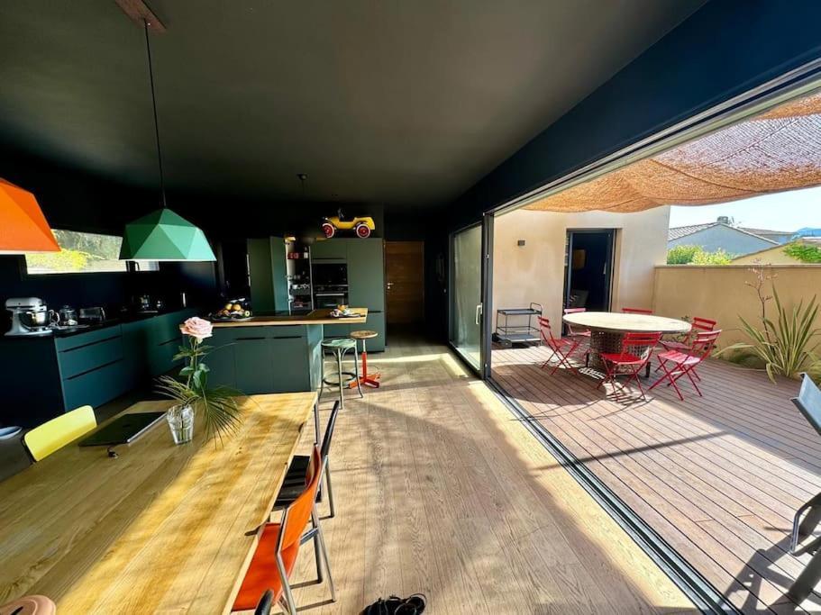 Maison D'Architecte Avec Piscine-Spa Chauffe En Centre Ville De Vaison-La-Romaine Extérieur photo